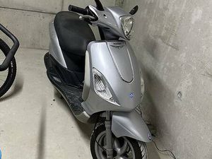 PIAGIOO FLY 125 CC CANTON LUCERNE -
