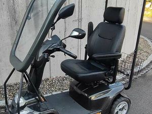 SENIORENFAHRZEUG / COMFORT HS-898 II MIT GARANTIE NEUE BATT. CANTON SCHWYTZ -