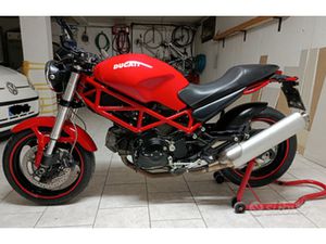 DUCATI MONSTER 695