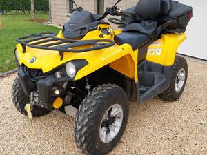 QUAD CAN-AM OUTLANDER