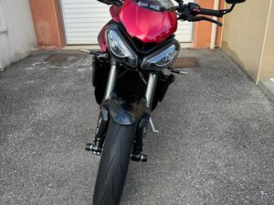 TRIUMPH STREET TRIPLE 765 RS