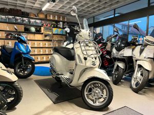 VESPA PRIMAVERA 125 EU5+ WEIß - SONDERPREIS