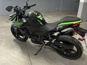KAWASAKI Z 400