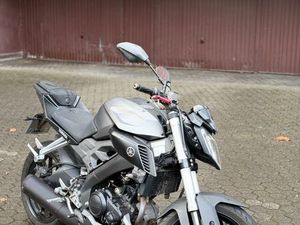 YAMAHA MT 125