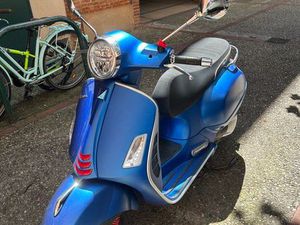 VESPA 300 GTS AKRA