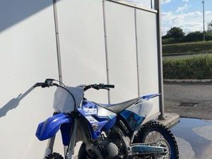 125 YZ