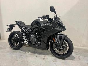 ② SUZUKI GSX-8R ALS NIEUW (BTW MOTO)
