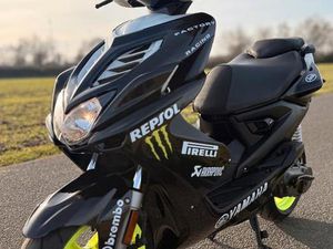 YAMAHA AEROX NS50 2014 KOMPLETT RESTAURIERT EINZELSTÜCK