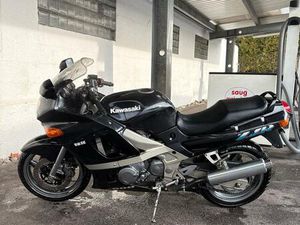 KAWASAKI ZZR 6 - SCHECKHEFTGEPFLEGT MIT FRISCHEM TÜV BIS 12/27