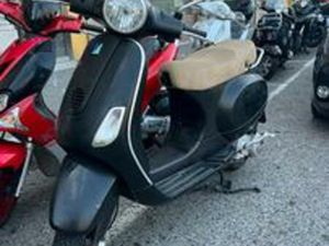 VESPA LX 150