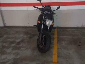 SUZUKI - GSR 600 ( AÑO 2008)