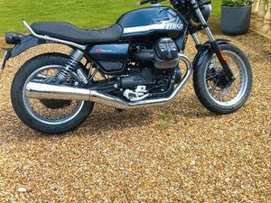 MOTO GUZZI V7 SPÉCIALE