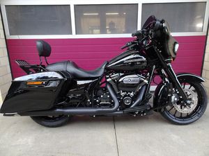 FLHXS STREET GLIDE SPECIAL BLACK FINISH 107 ABS