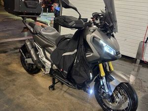 XADV 750 A2