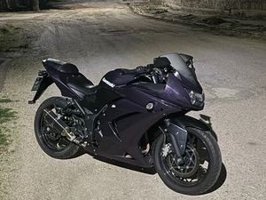 KAWASAKI NINJA →