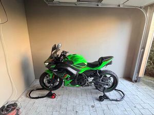 KAWASAKI NINJA 650
