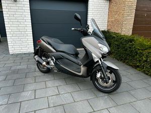YAMAHA X-MAX 250 ROLLER 2013 MIT SPORTAUSPUFF