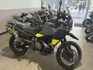 2023 HUSQVARNA NORDEN 901