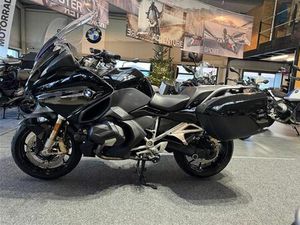 BMW R 1250 RT STYLE TRIPLE BLACK 1. HAND