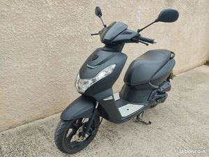 VENDS SCOOTER KISBEE 50 BLACK EDITION 2023