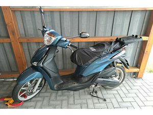 PIAGGIO LIBERTY 50 4T, NEUWERTIG, 875 KM, VIEL ZUBEHÖR