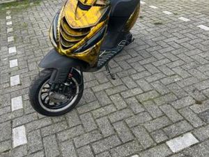 PIAGGIO ZIP 172 STAGE 2 BROM 2T — SCOOTERS | YAMAHA — MARKTPLAATS