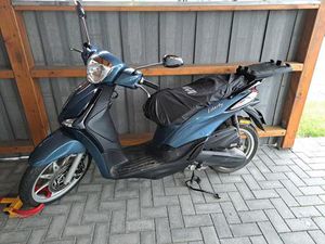 PIAGGIO LIBERTY 50 4T, NEUWERTIG, 875 KM, VIEL ZUBEHÖR