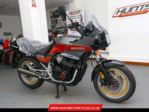 LOOK! - BRAND NEW & UNRUN 1983 SUZUKI GSX750 ES. STUNNING CLASSIC BIKE. £7,995