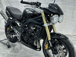 TRIUMPH STREET TRIPLE
