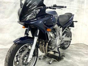 YAMAHA FZ6