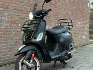 VESPA S50/125 BROM UNIEK — SCOOTERS | VESPA — MARKTPLAATS