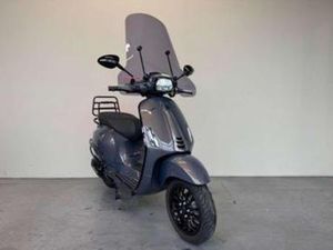 VESPA SPRINT BROM 45 KM/H, BWJ 2019, CHAMPAGNE QUARTZ — SCOOTERS | VESPA — MARKTPLAATS