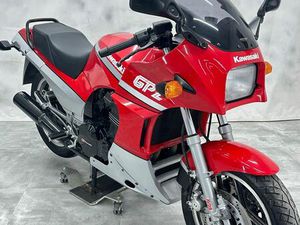 KAWASAKI GPZ