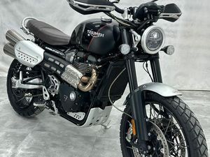 TRIUMPH SCRAMBLER