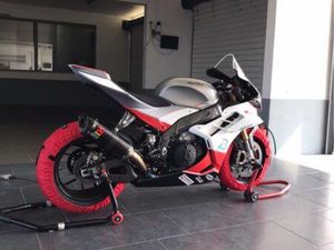 APRILIA RSV4