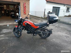 MOTO BENELLI 125 ÉDITION LEONCINO