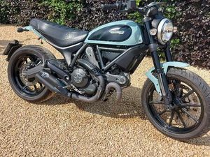 ② DUCATI SRAMBLER 800