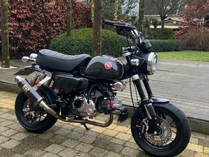 ② HONDA MONKEY 125. JB03. UNIEKE CARBON BODYKIT!!’