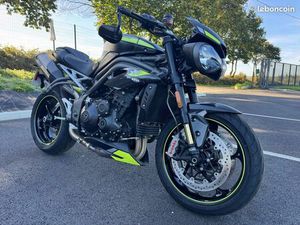 TRIUMPH SPEED TRIPLE 1050 RS