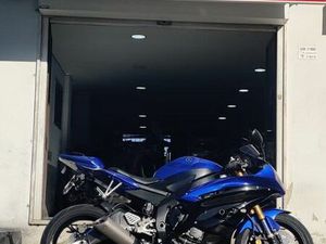 YAMAHA YZF R6