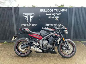USED TRIUMPH STREET TRIPLE R LOW FOR SALE IN WOKINGHAM