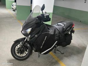 YAMAHA X-MAX 400