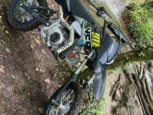 DIRT 125 YCF