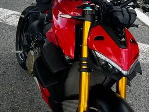 DUCATI STREETFIGHTER V4S