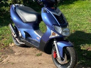 KYMCO MOTEUR NEUF+MANCHONS+TABLIER+CASQUE+LIVRAISON POSSIBLE