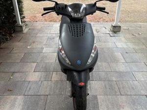 PIAGGIO ZIP S 2019 - NIEUWE BANDEN, 14.499KM — SCOOTERS | PIAGGIO — MARKTPLAATS