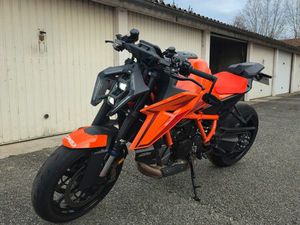 1390 SUPERDUKE R EVO ORANGE