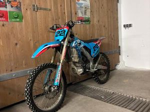 HONDA CRF 250 + ZUBEHÖR