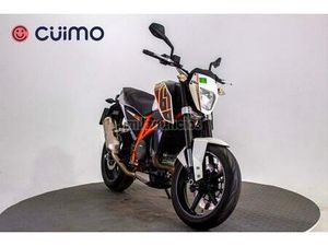KTM - 690 DUKE