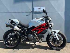 DUCATI MONSTER 796